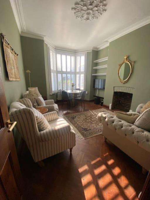 לונדון 2 Double Bedroom Charming Chelsea Apartment מראה חיצוני תמונה