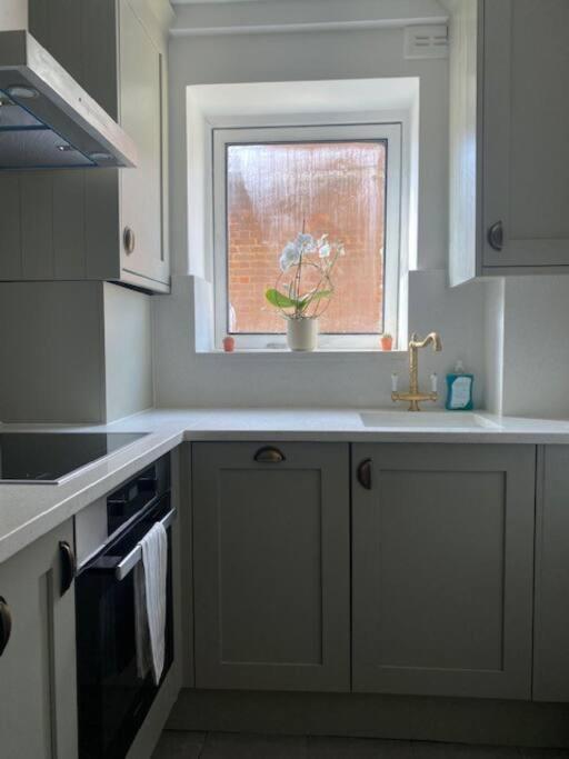 לונדון 2 Double Bedroom Charming Chelsea Apartment מראה חיצוני תמונה